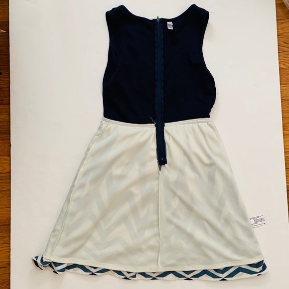 Xhilaration Chevron Dress (Bundle 3/$25) - Picture 4 of 8